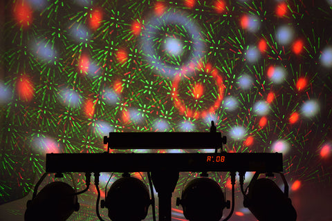 QTX Multi-Bar - LED Multi-Effects Bar with Tripod