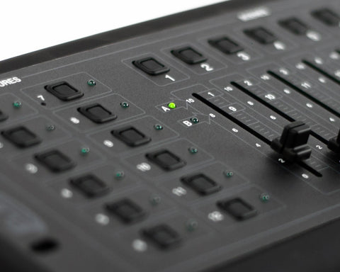 ADJ DMX Operator - Controller for 12 Fixtures/192 DMX Channels 3U